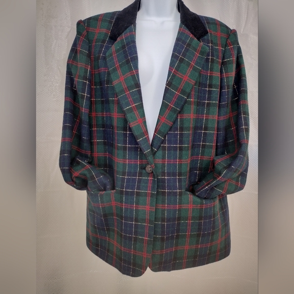 Sag Harbor plaid wool blend with velvet collar blazer - Picture 2 of 5